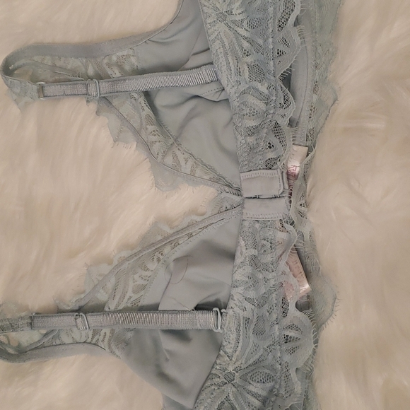 Victoria's Secret PINK Unlined Lace Bralette - Picture 7 of 13